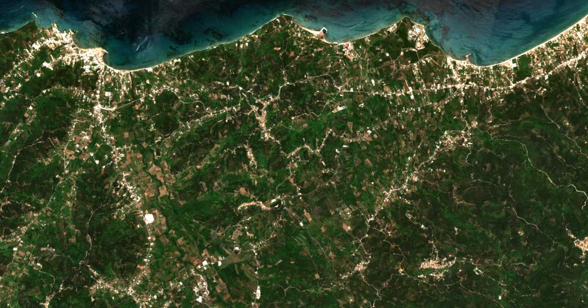 Mapa por satélite de Kavalloúrion