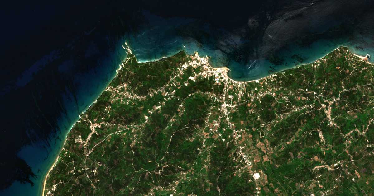 Mapa por satélite de Méga Ydrí
