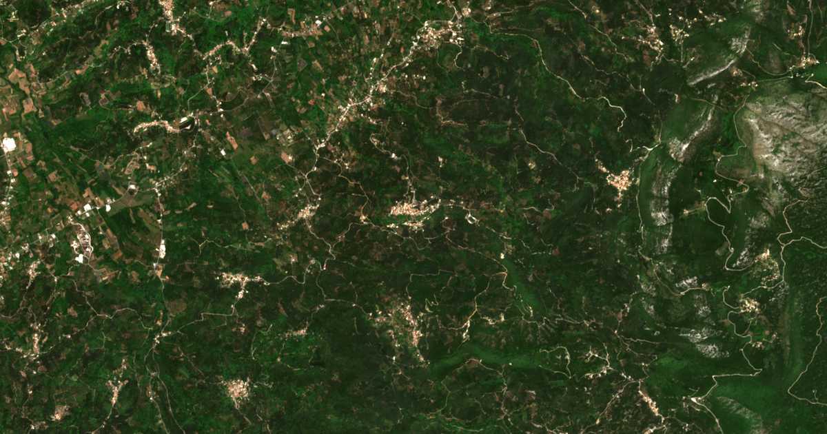 Mapa por satélite de Nýmfai