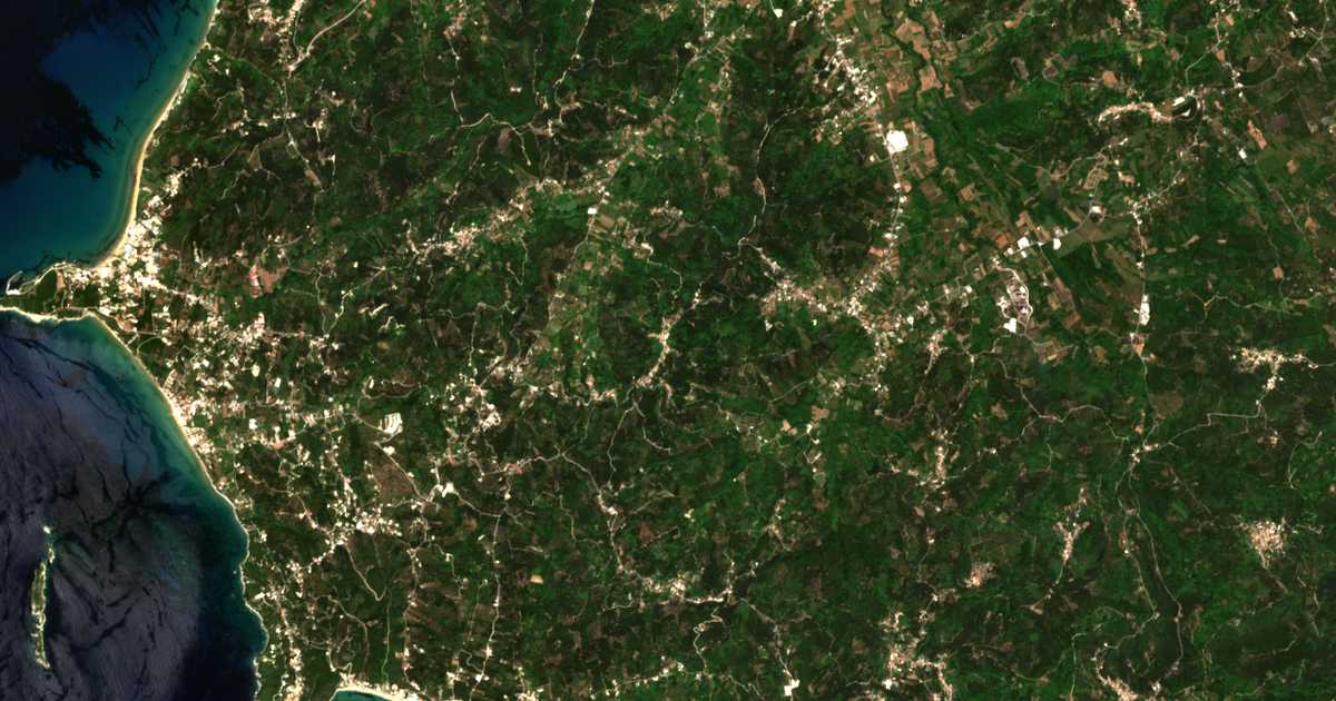 Mapa por satélite de Rachtádes