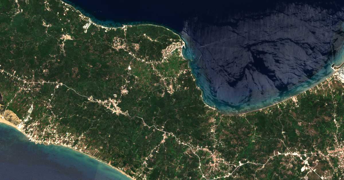 Mapa por satélite de Ágios Nikólaos