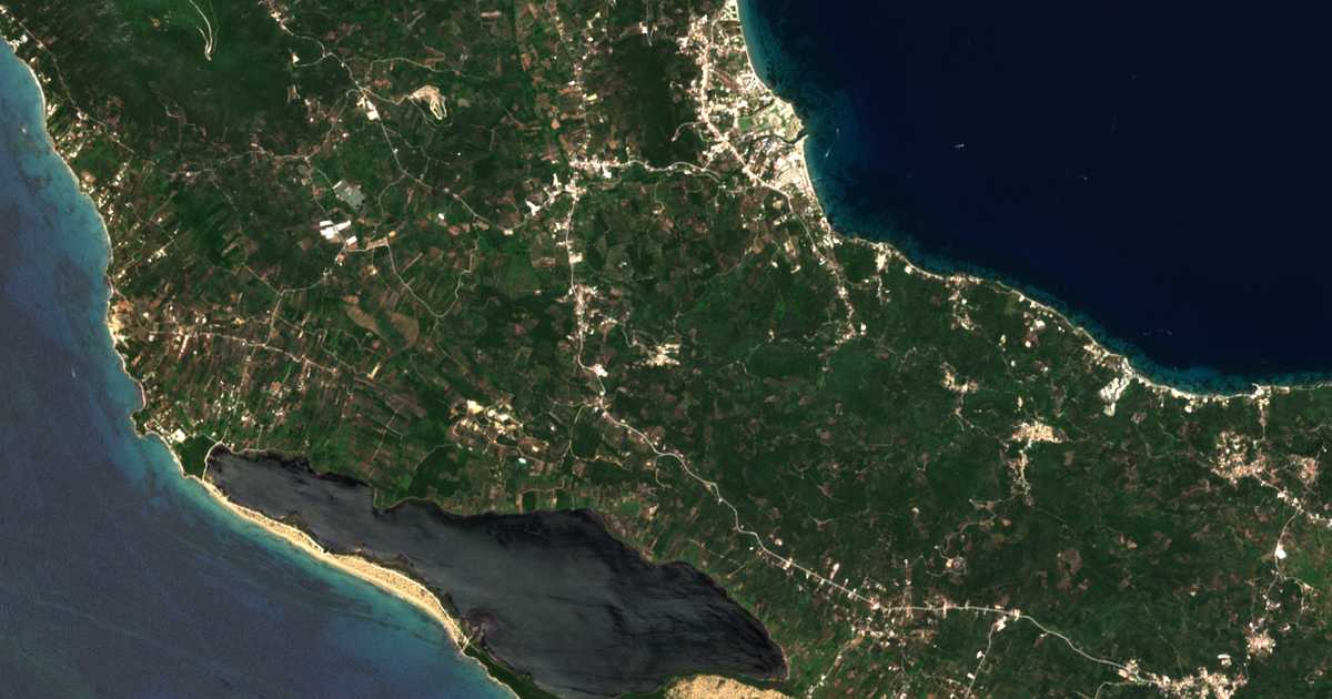 Mapa por satélite de Chlomatianá