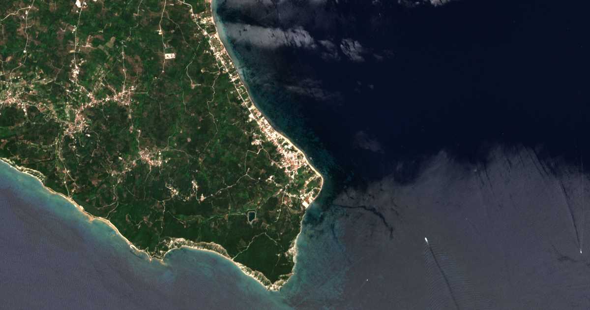 Mapa por satélite de Kávos