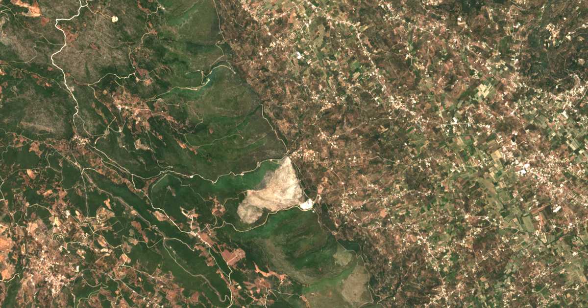 Mapa por satélite de Agía Marína
