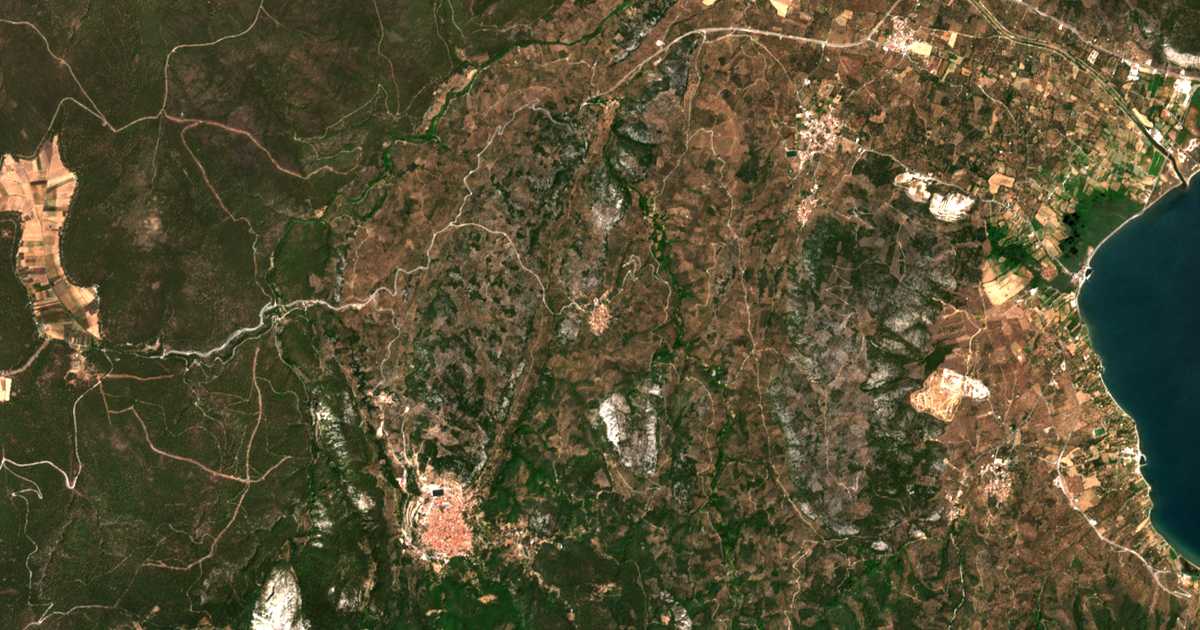 Mapa por satélite de Asómatos