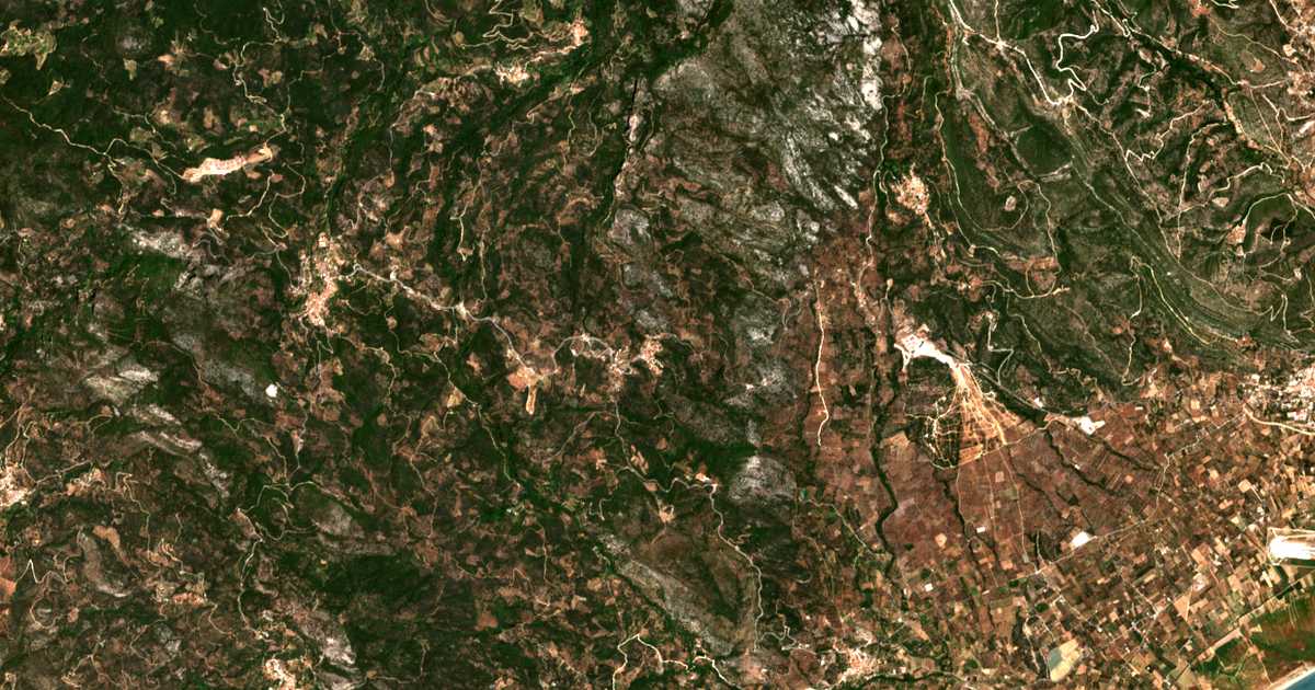 Mapa por satélite de Koumaradaíoi