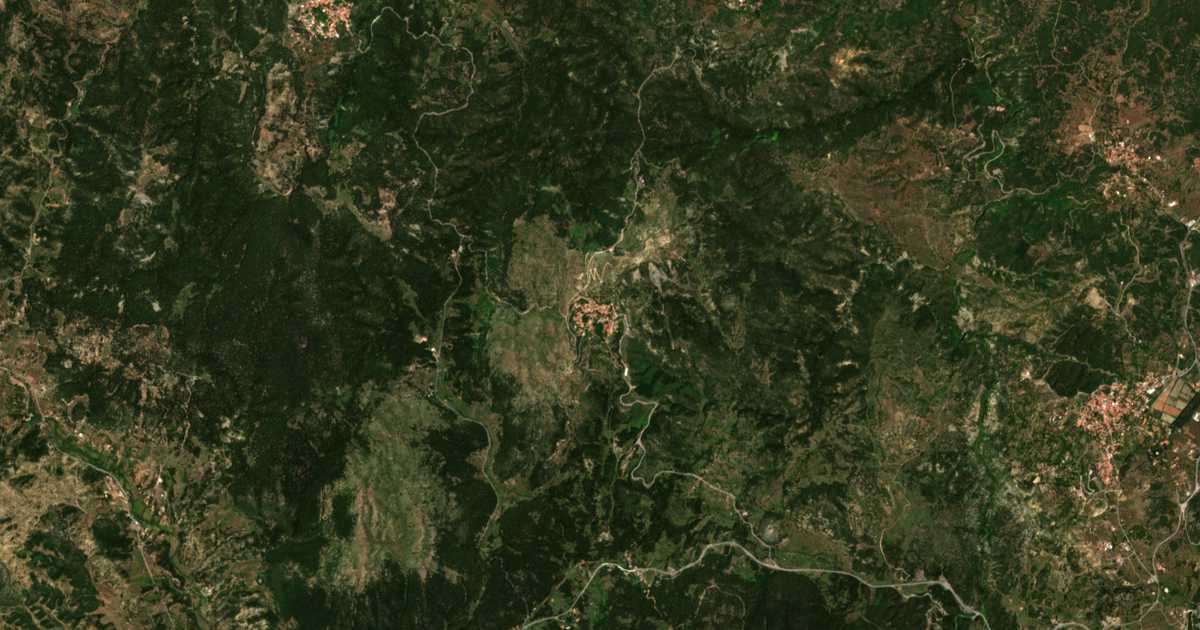 Mapa por satélite de Magoúliana
