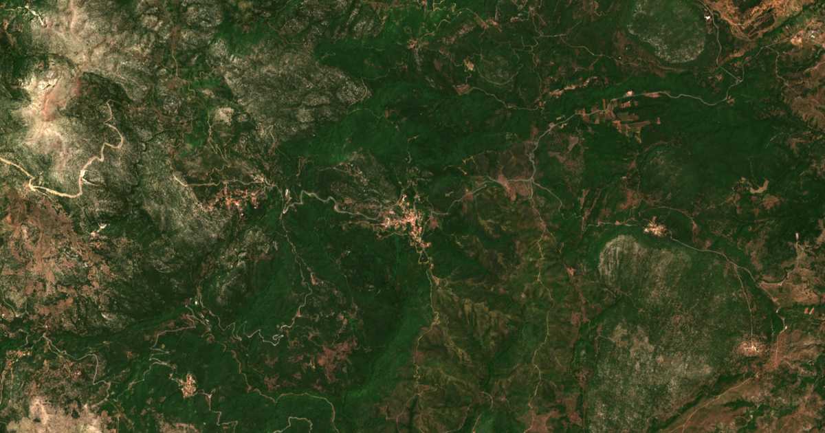 Mapa por satélite de Ísaris