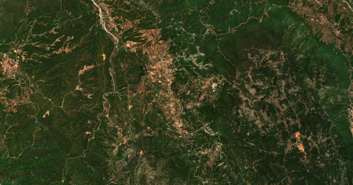 Mapa por satélite de Kamára
