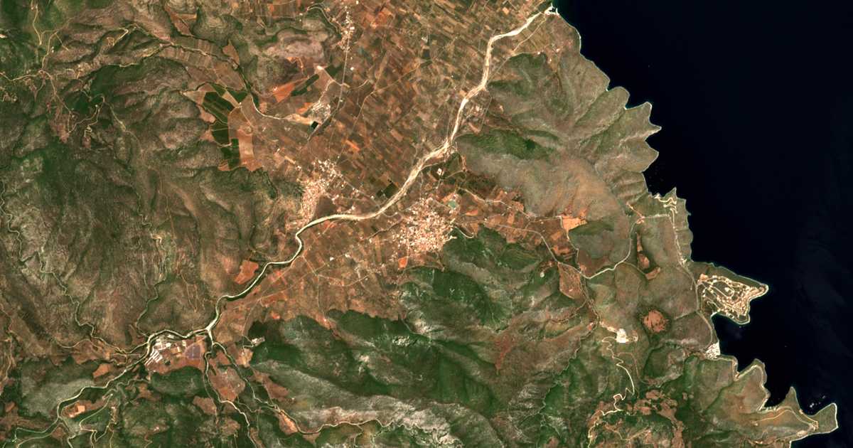 Mapa por satélite de Ágios Andréas