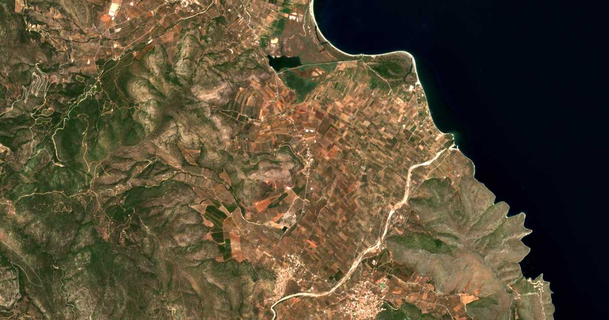 Mapa por satélite de Káto Koútroufa