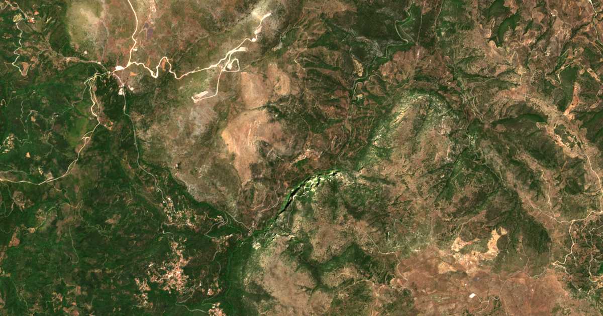 Mapa por satélite de Perdikóvrysi
