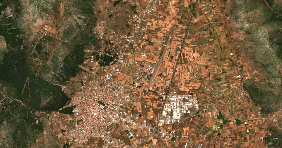 Mapa por satélite de Ágios Konstantínos