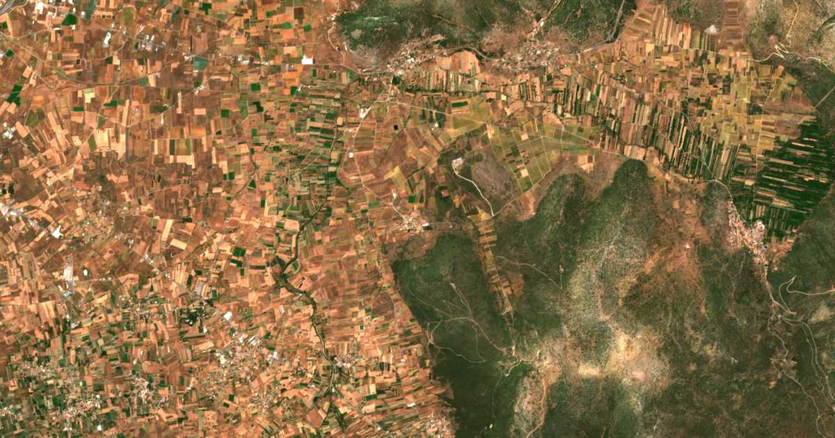 Mapa por satélite de Lithovoúnia