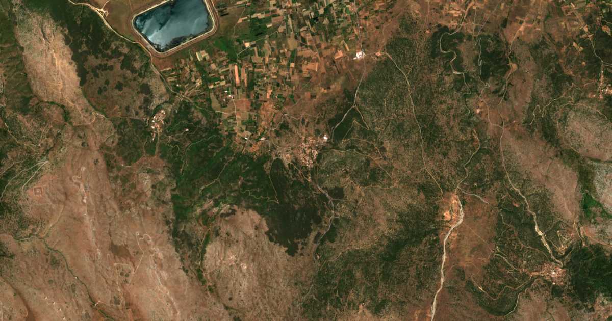 Mapa por satélite de Manthyréa