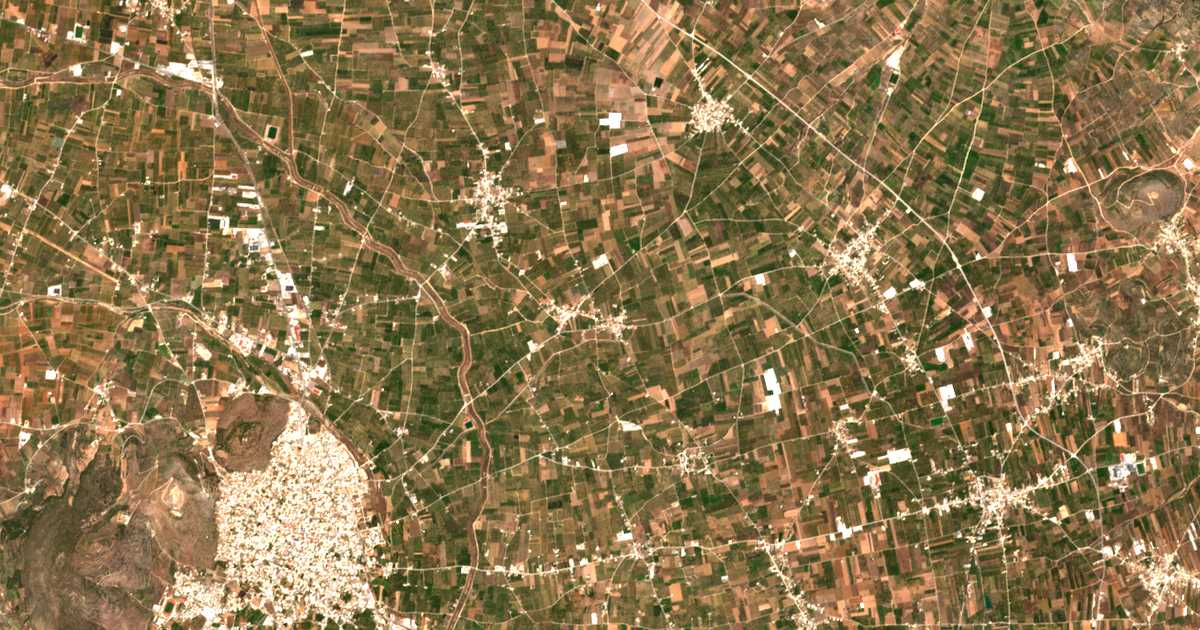 Mapa por satélite de Íra