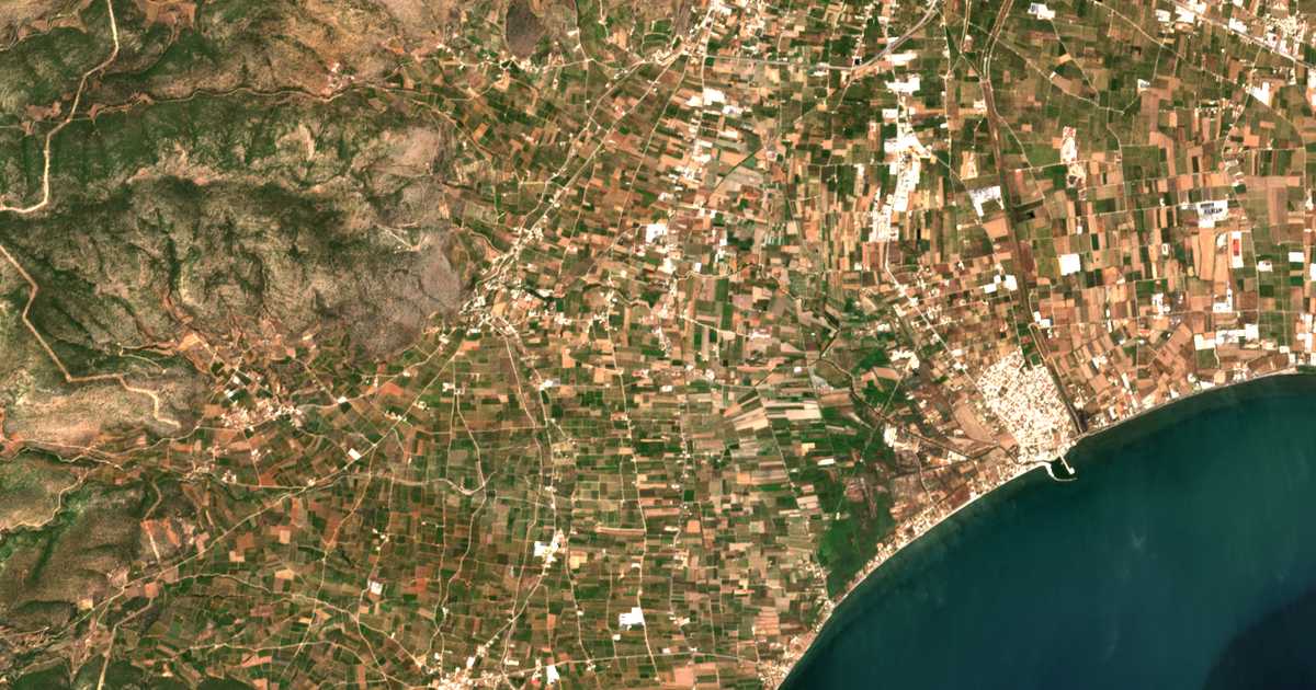 Mapa por satélite de Magoúla