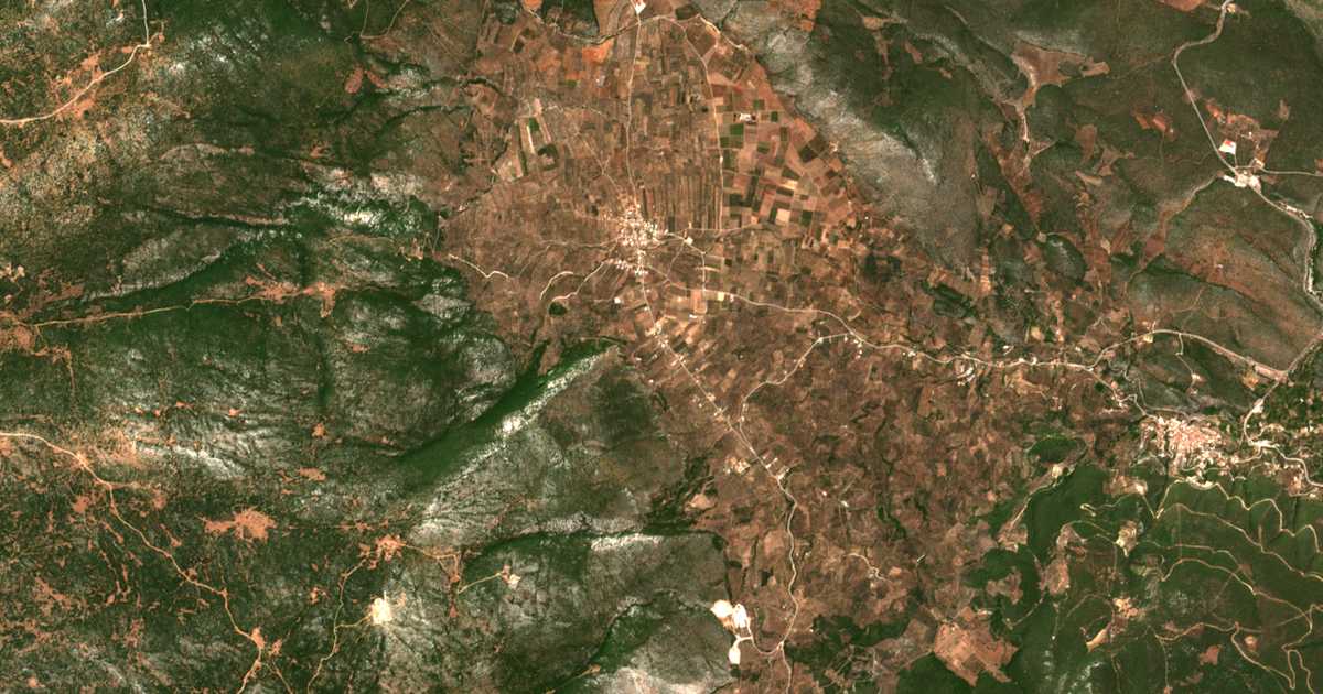 Mapa por satélite de Néa Dímaina