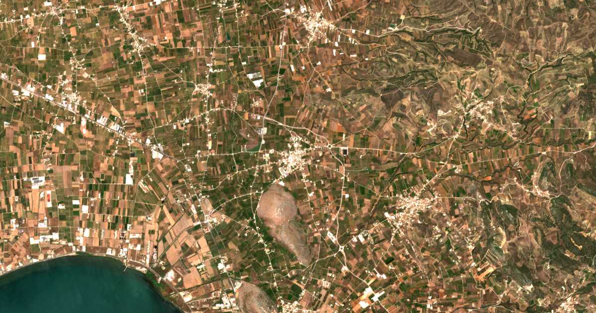 Mapa por satélite de Néa Tíryns