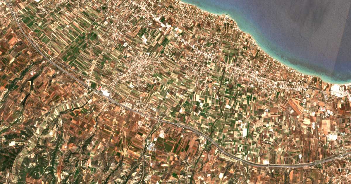 Mapa por satélite de Agía Marína