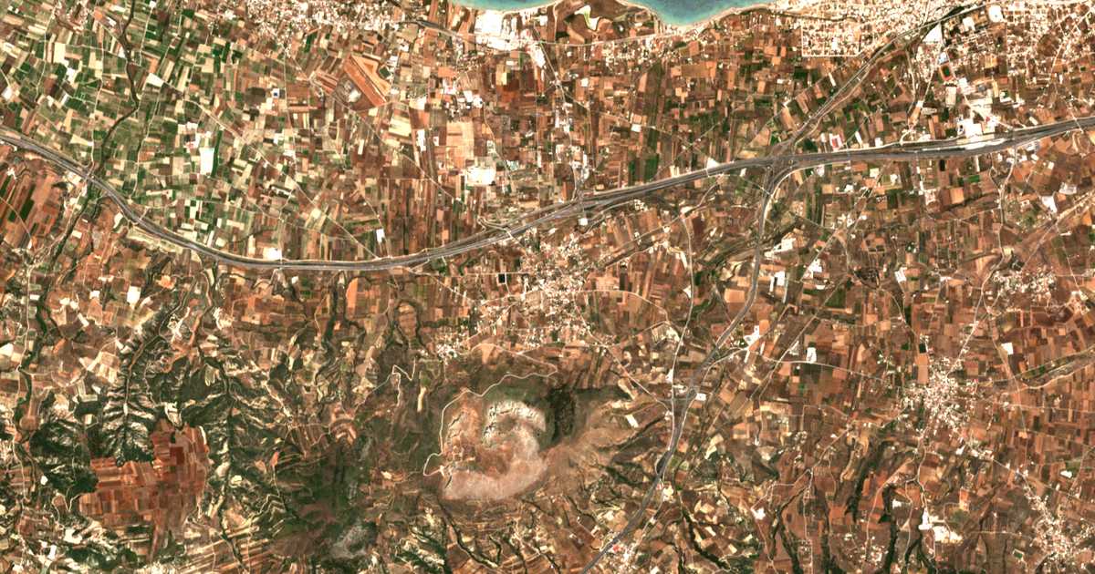 Mapa por satélite de Archaía Kórinthos