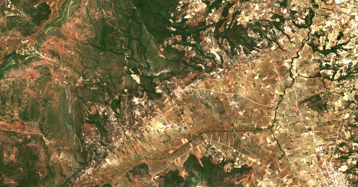 Mapa por satélite de Petríon