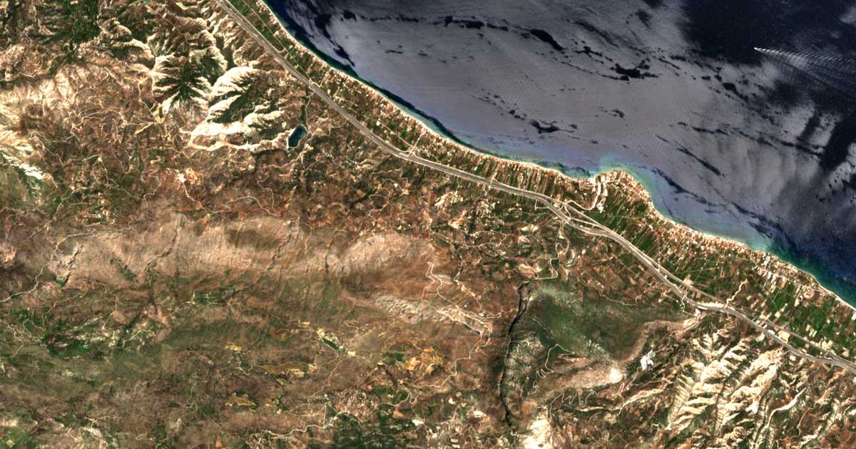 Mapa por satélite de Áno Loutrón
