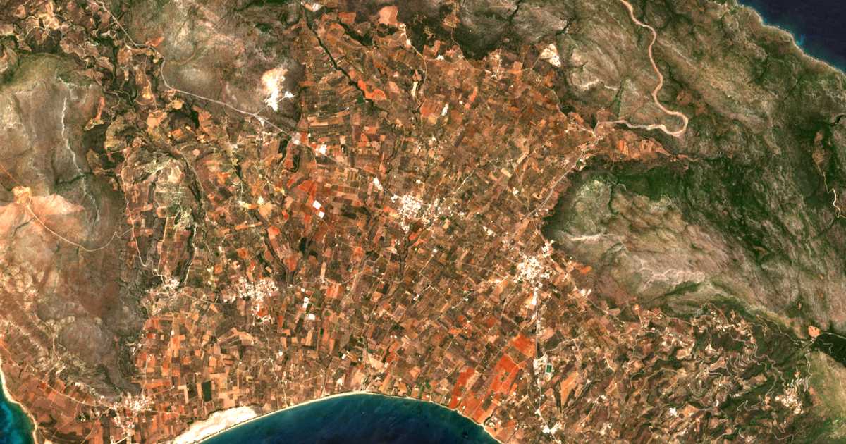 Mapa por satélite de Ágioi Apóstoloi