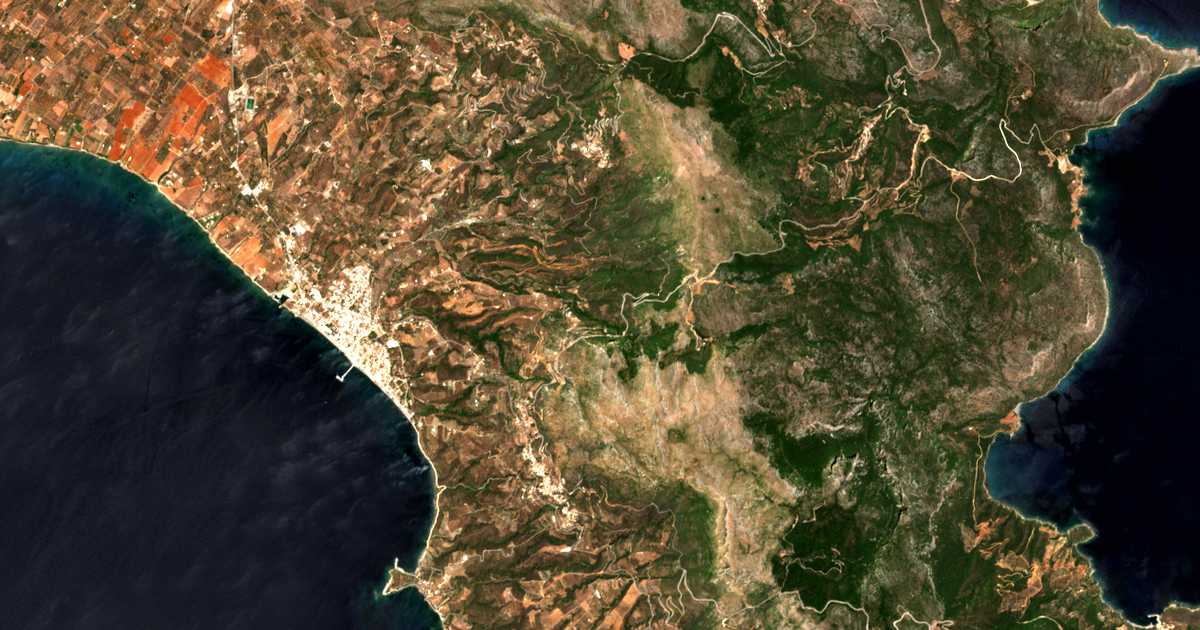 Mapa por satélite de Paradeísion