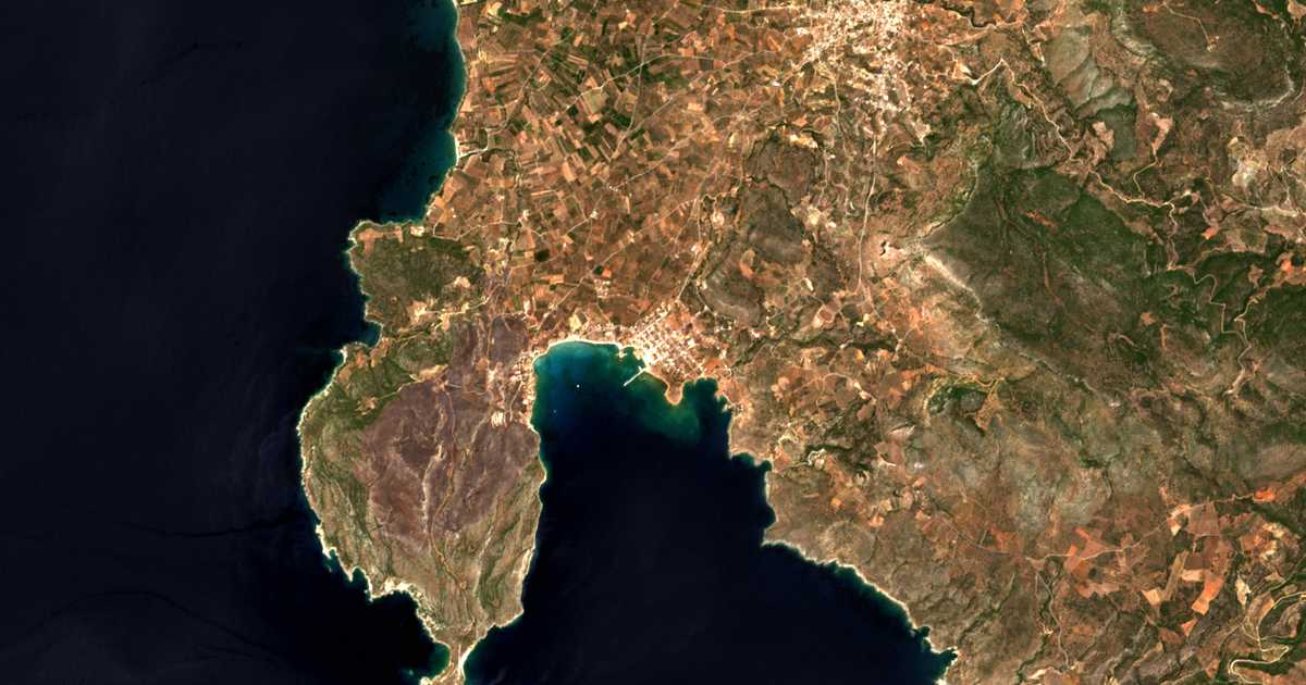 Mapa por satélite de Plýtra