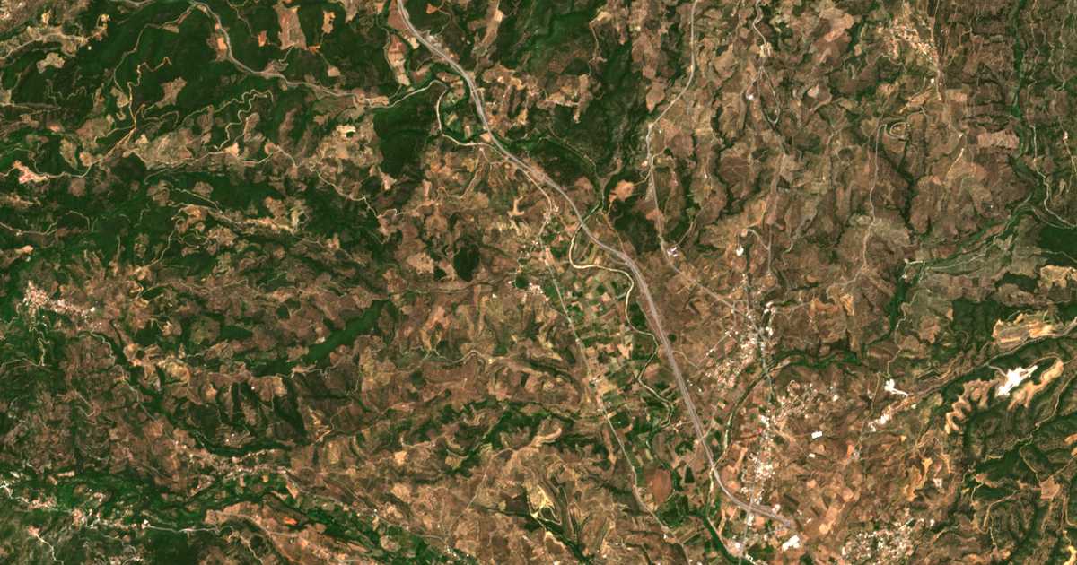 Mapa por satélite de Karavás