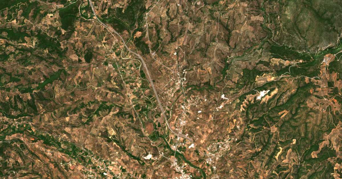 Mapa por satélite de Kladás