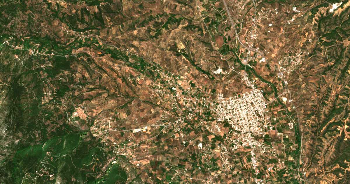 Mapa por satélite de Magoúla