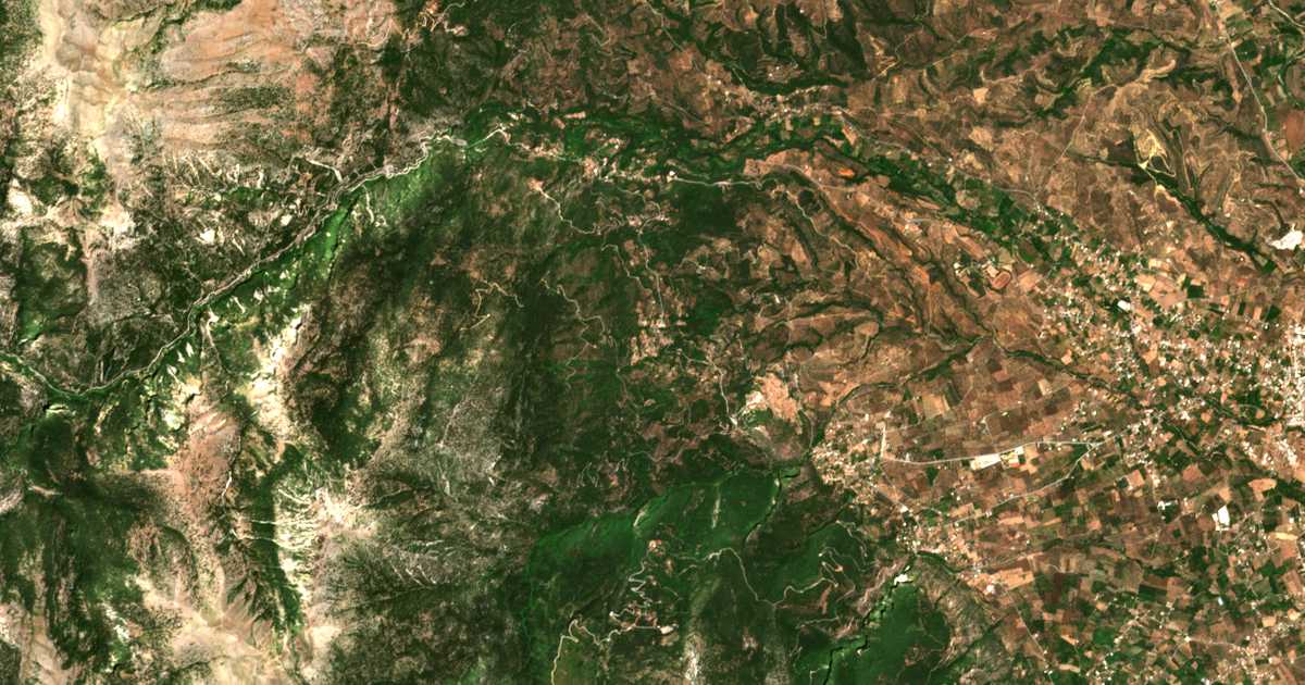Mapa por satélite de Pikouliánika