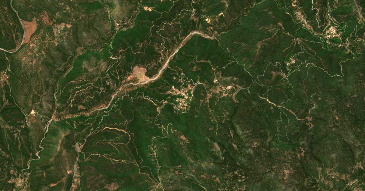 Mapa por satélite de Vrésthena
