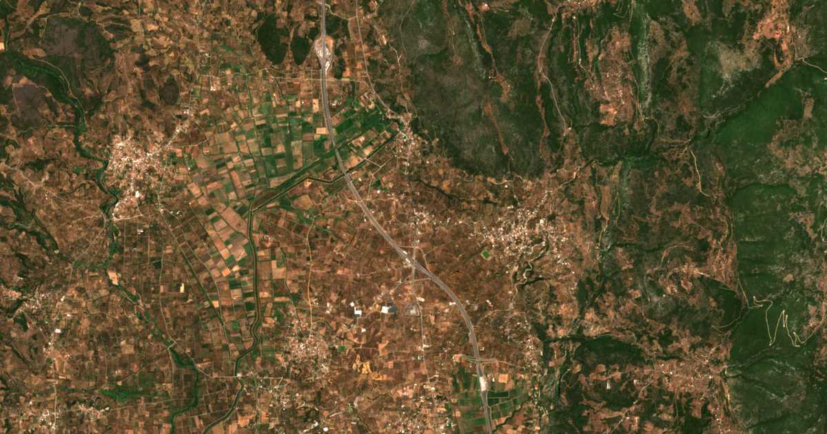 Mapa por satélite de Ágios Konstantínos