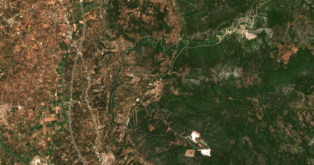 Mapa por satélite de Áno Ámfeia