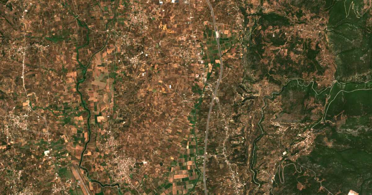 Mapa por satélite de Aspropouliá