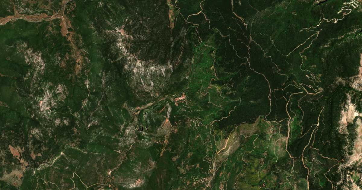 Mapa por satélite de Nédousa