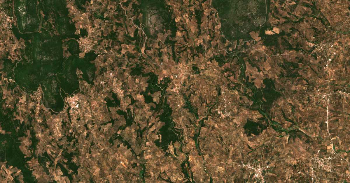 Mapa por satélite de Ellinoekklisía