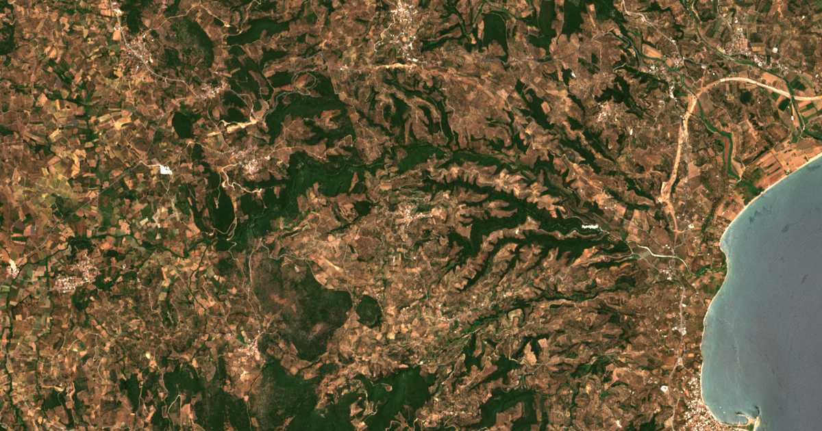 Mapa por satélite de Panipérion