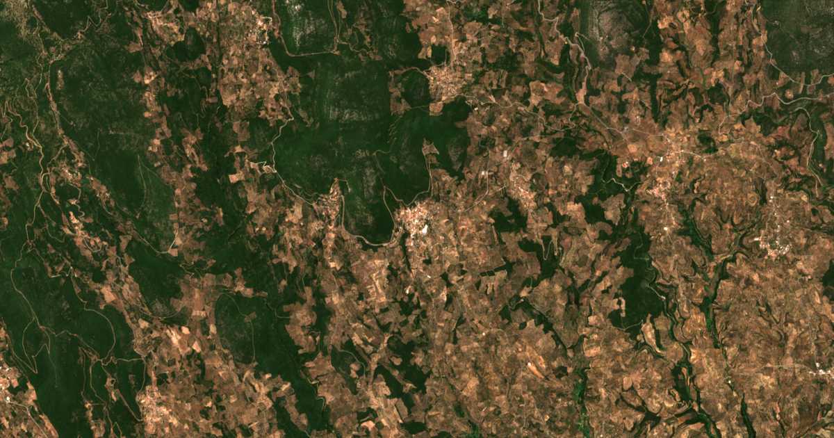 Mapa por satélite de Tríkorfon
