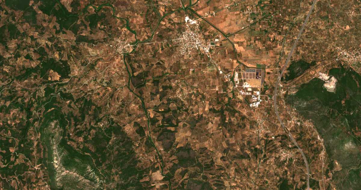 Mapa por satélite de Anthoúsa