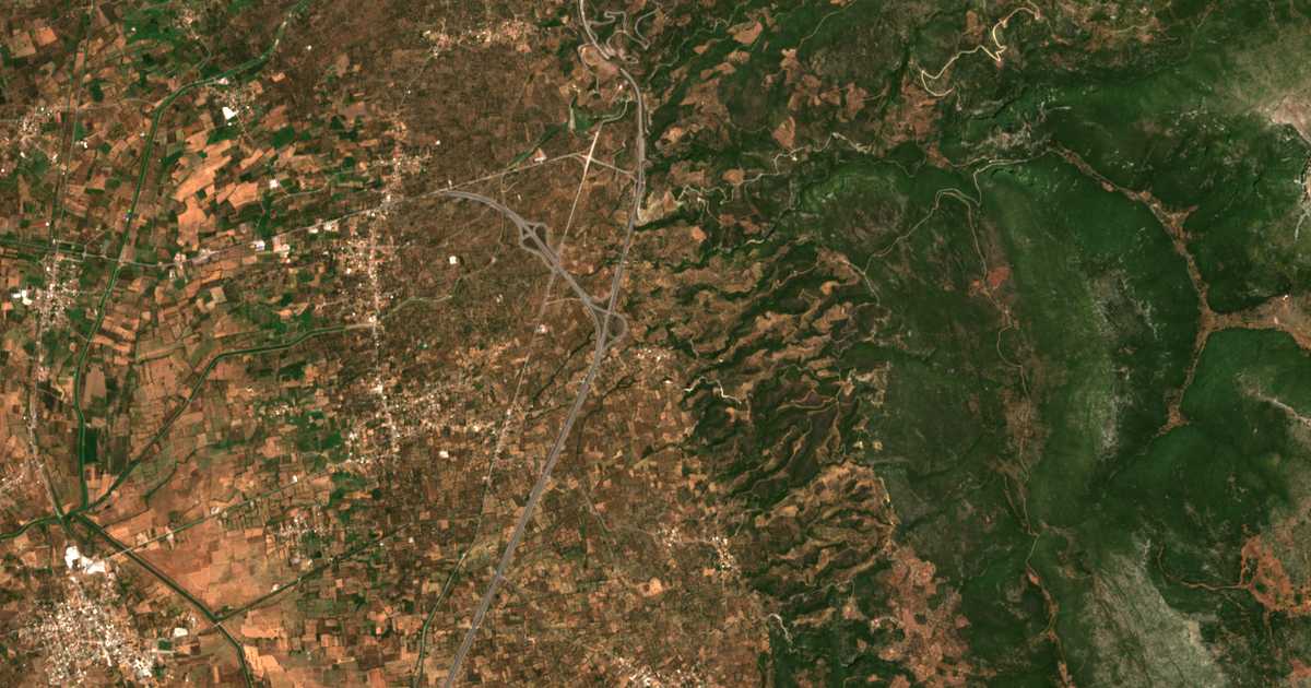Mapa por satélite de Kalývia