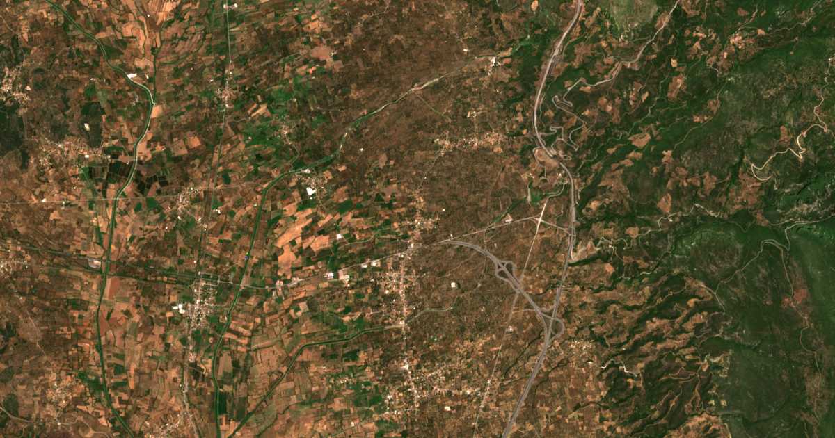 Mapa por satélite de Loutrón