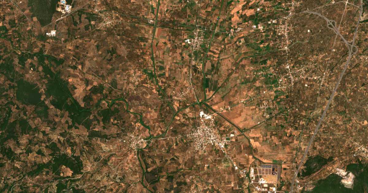 Mapa por satélite de Magoúla