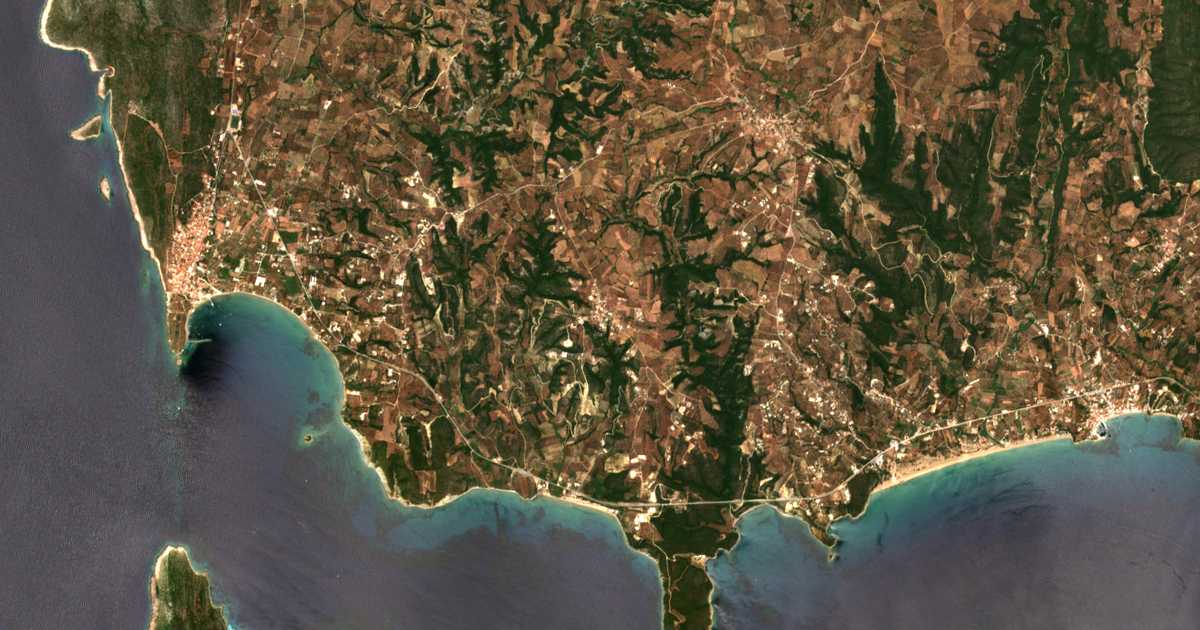 Mapa por satélite de Foiníki