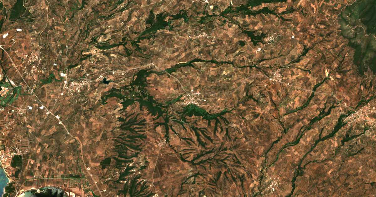 Mapa por satélite de Íklaina