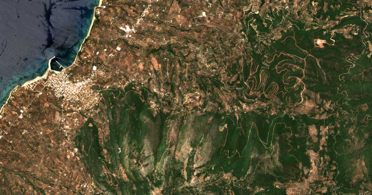 Mapa por satélite de Vrýsai