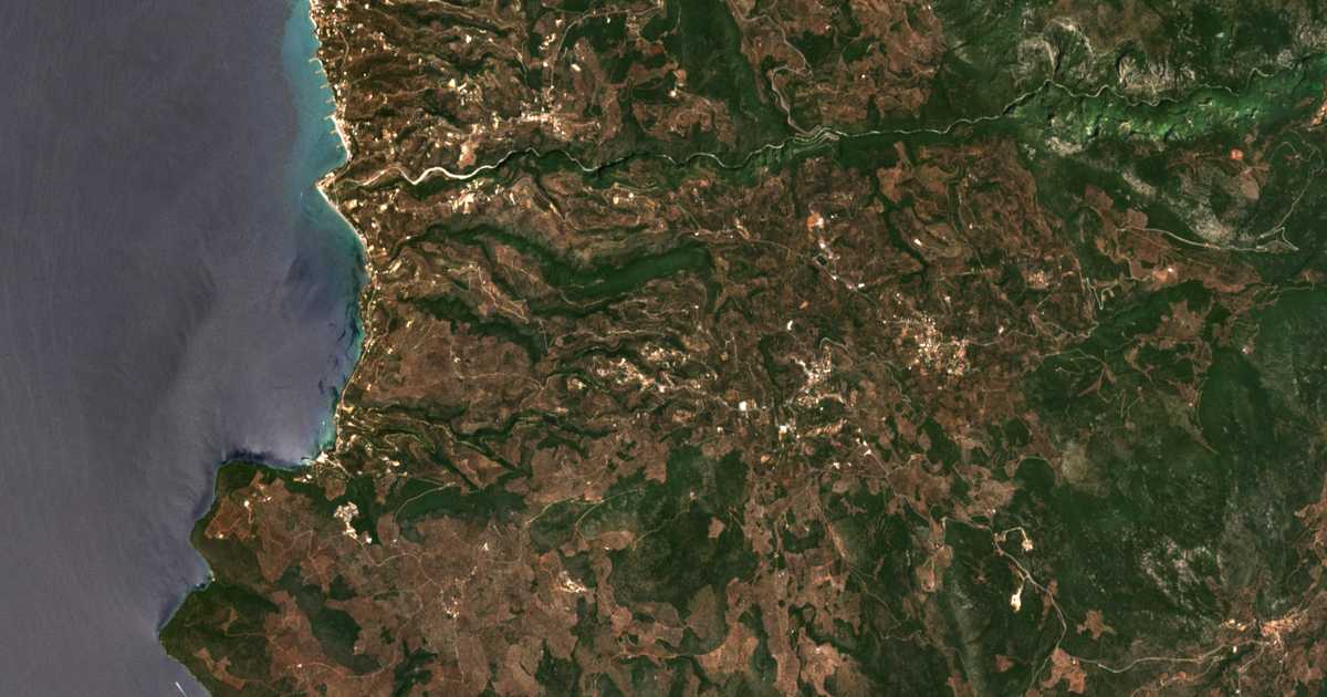 Mapa por satélite de Áno Doloí